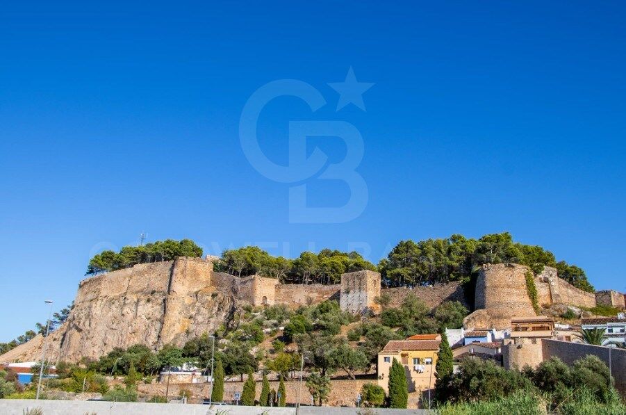 Maison de ville à Denia dans la vieille ville