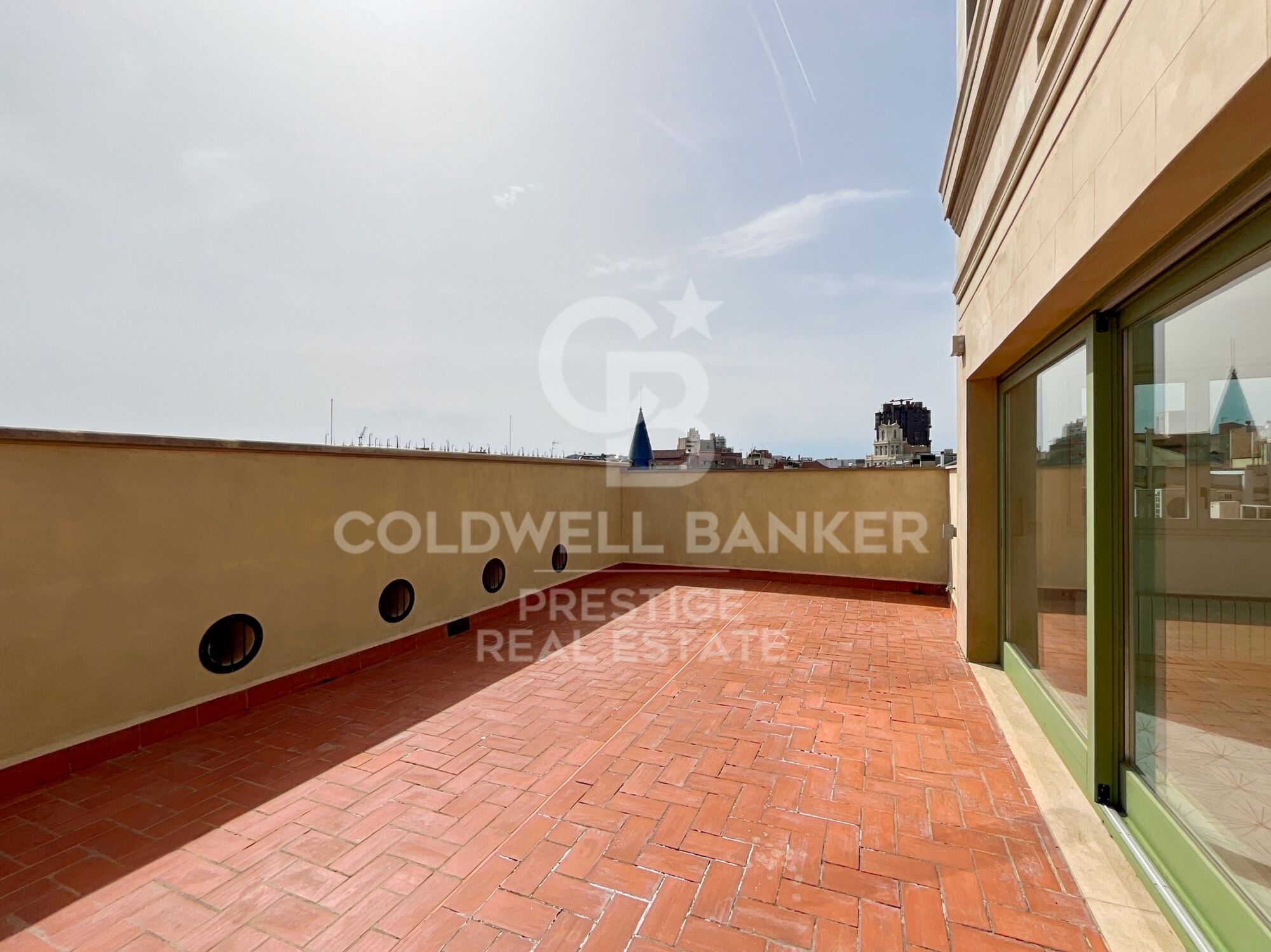 Flat with private terrace for sale in la Dreta de l'Eixample