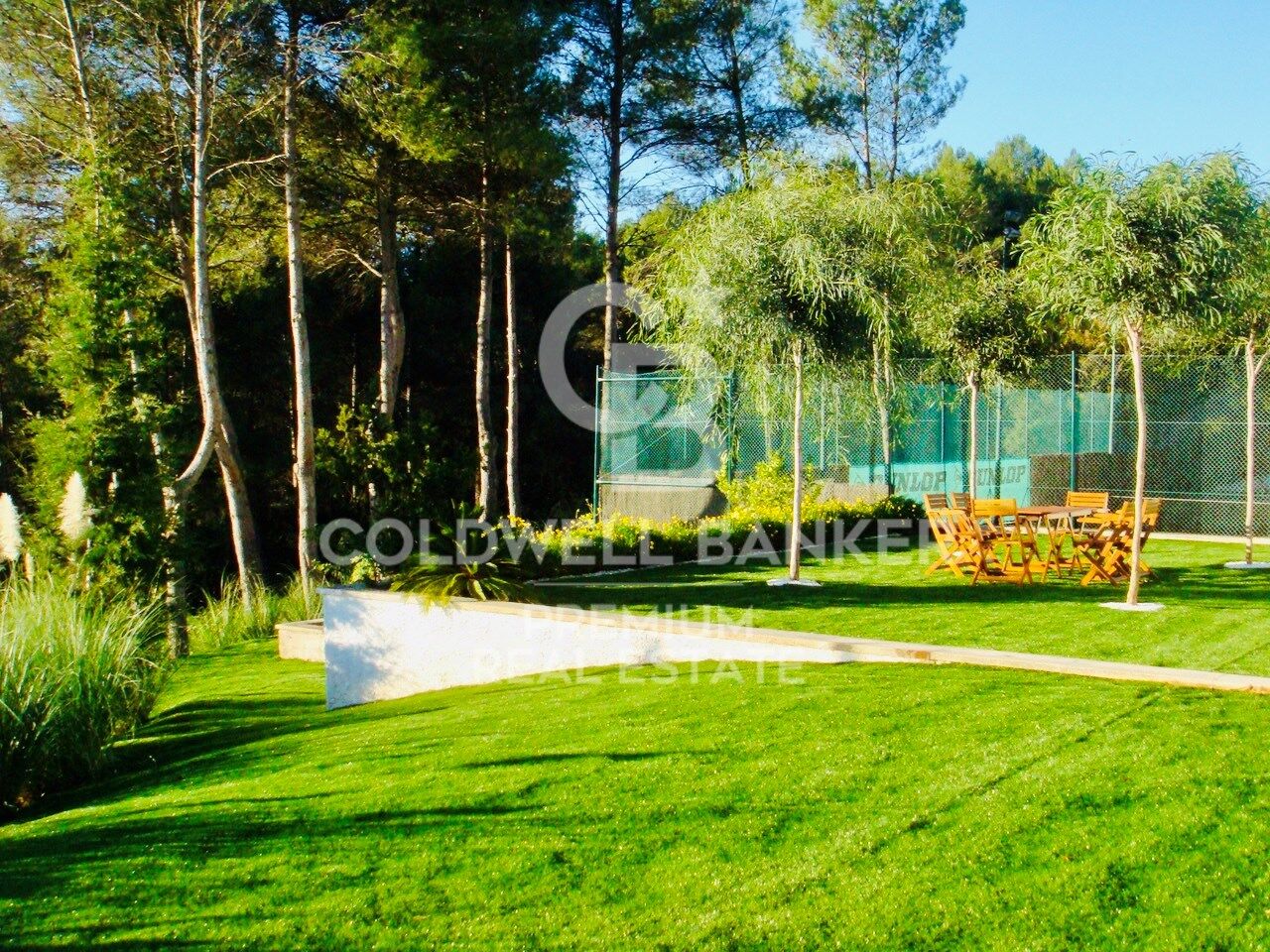 Magnificent villa totally private