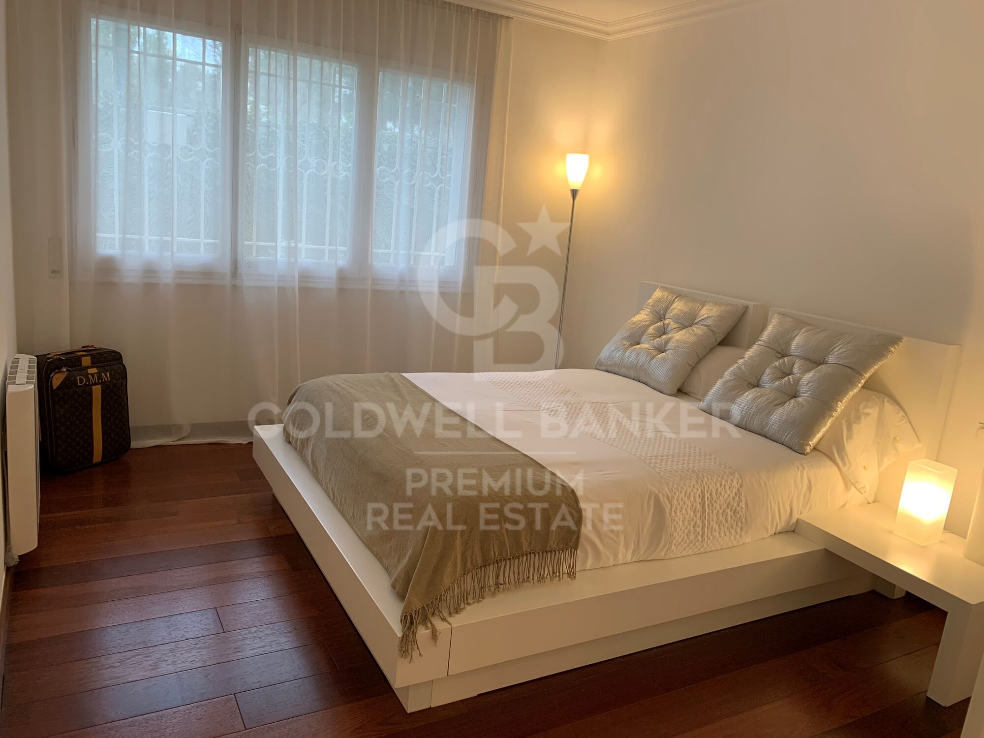 Magnificent villa totally private