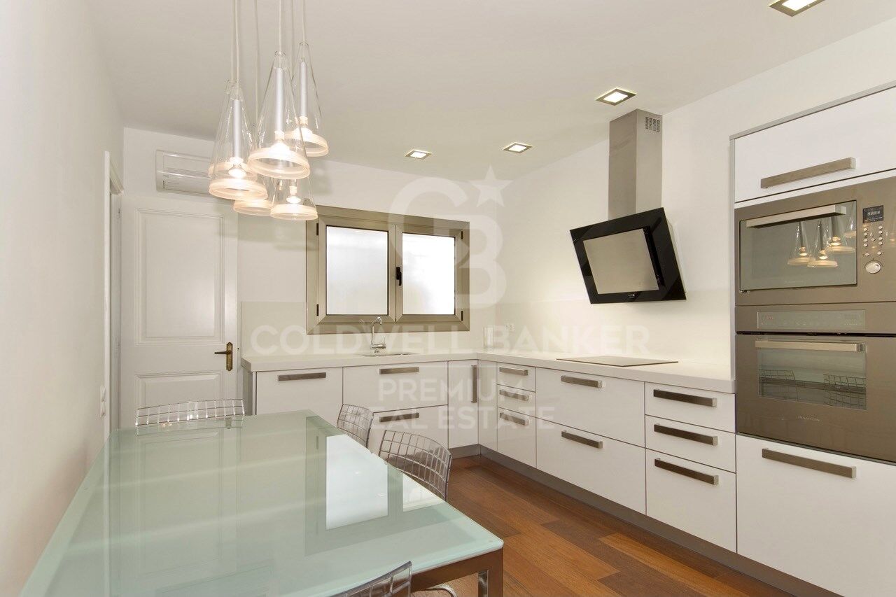 Magnificent villa totally private