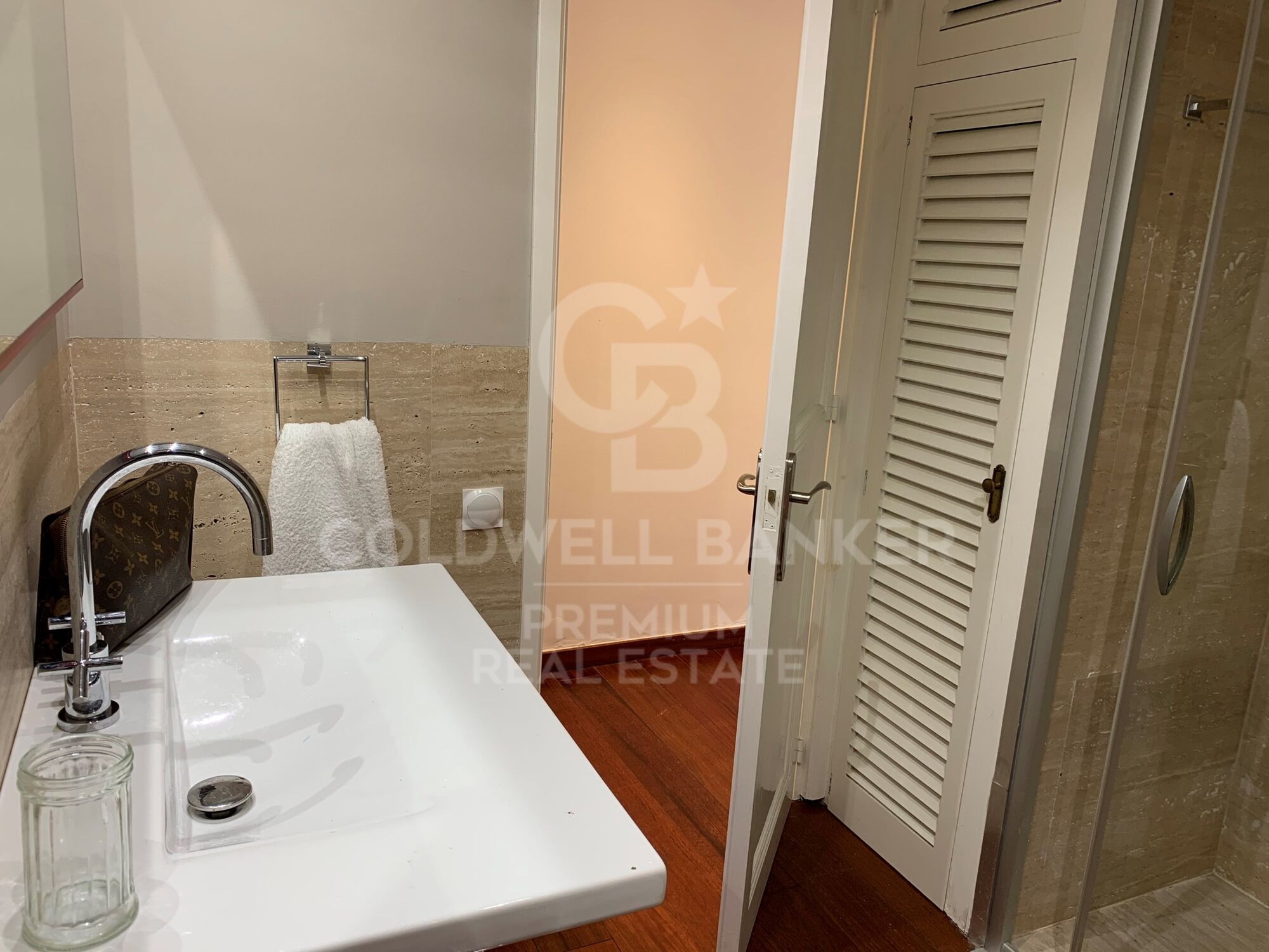 Magnificent villa totally private