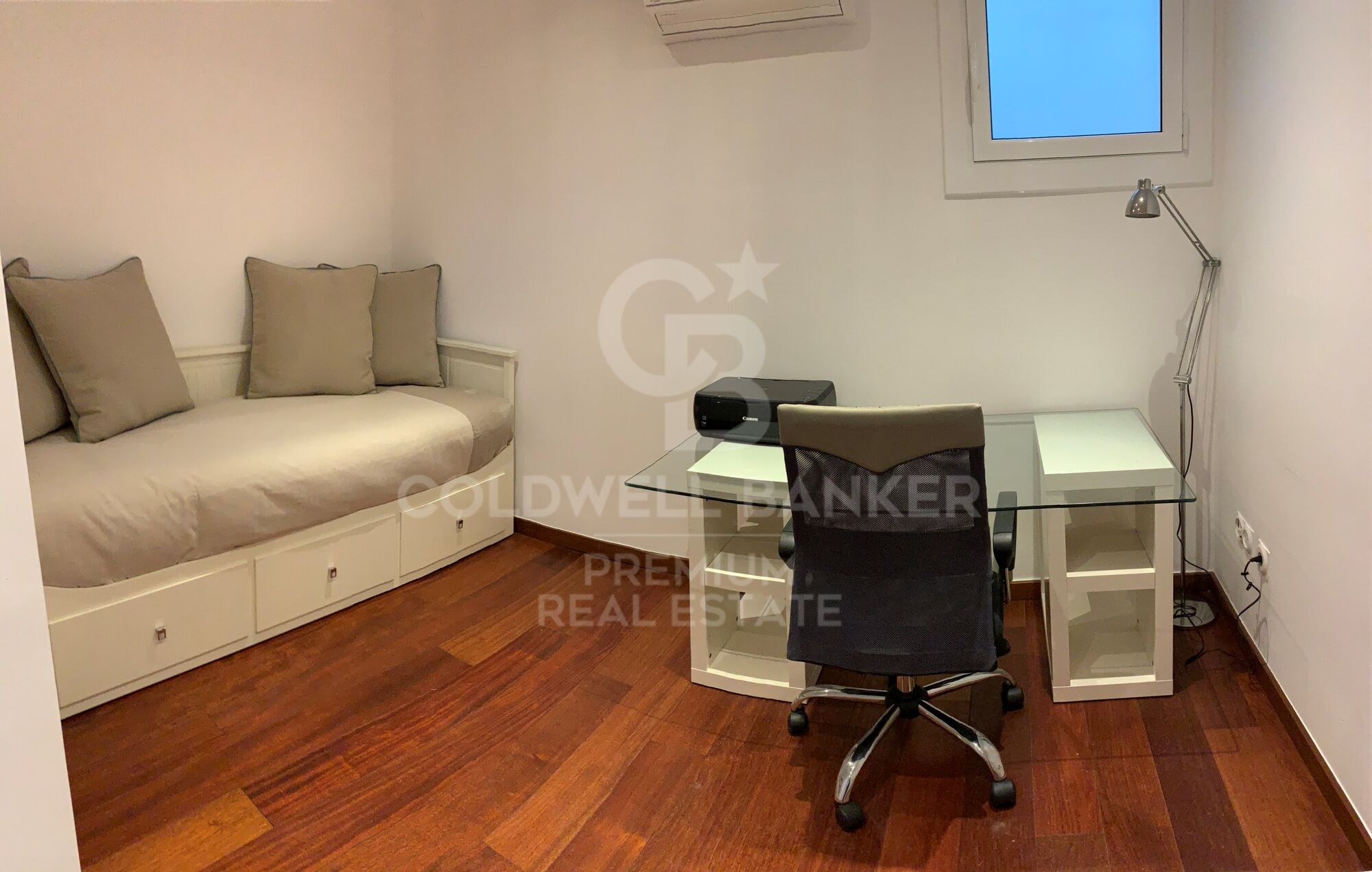 Magnificent villa totally private