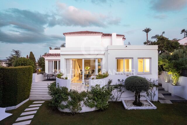 Spectacular luxury villa in Nueva Andalucía, with panoramic views to La Concha.