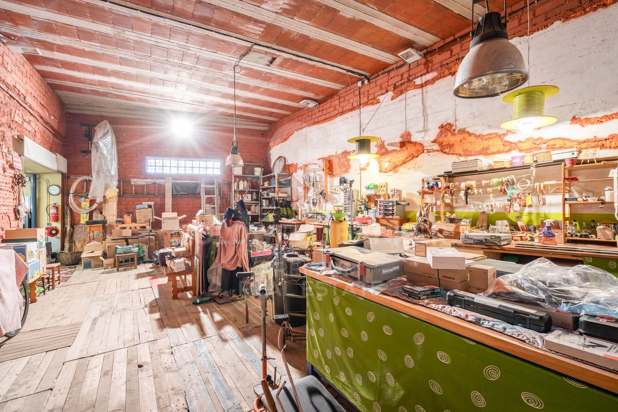 Espacio y Serenidad: Una Oportunidad Única en Can Mir - Castellnou