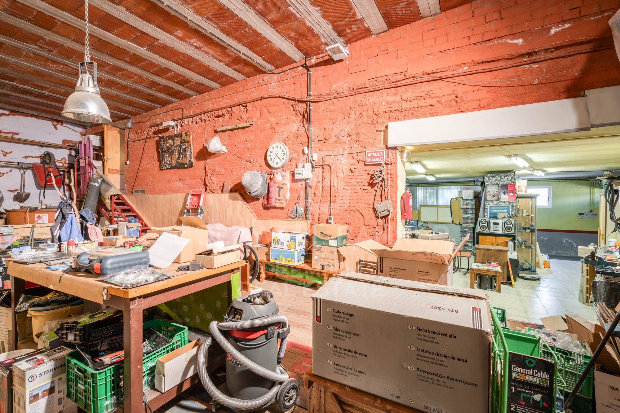 Espacio y Serenidad: Una Oportunidad Única en Can Mir - Castellnou