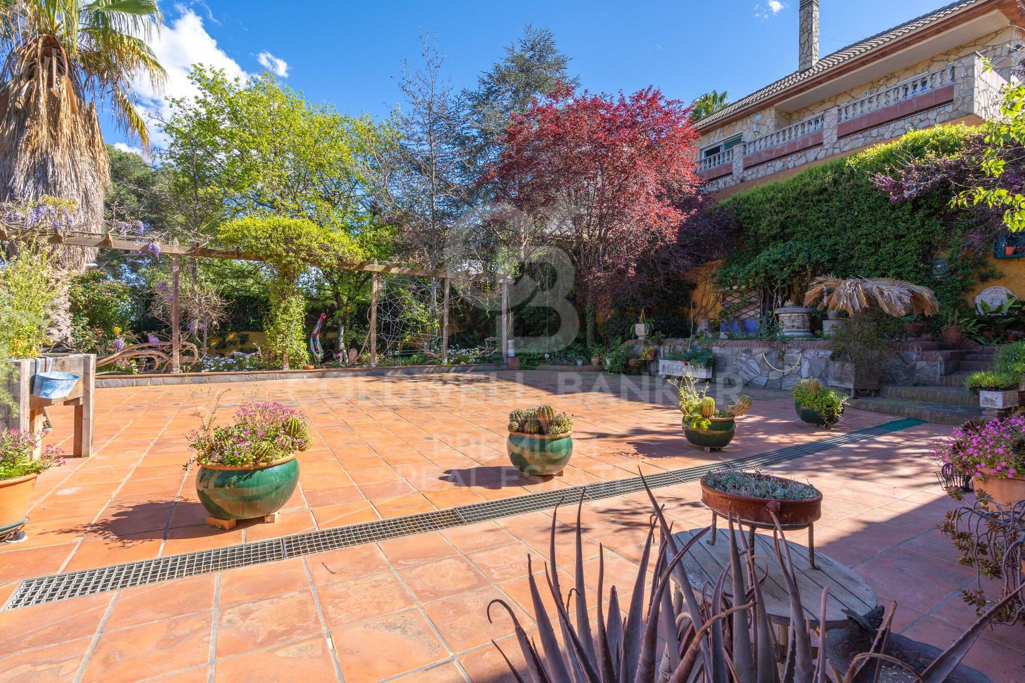 Espacio y Serenidad: Una Oportunidad Única en Can Mir - Castellnou