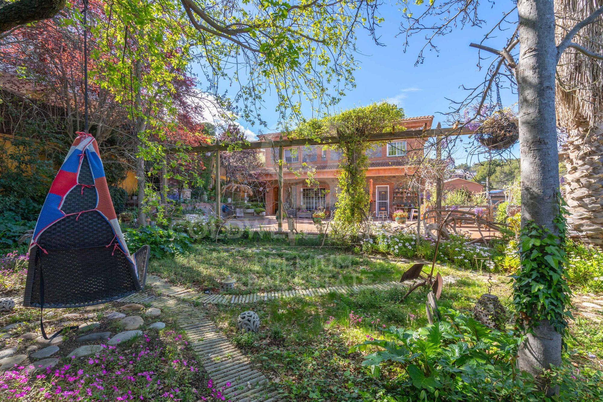 Espacio y Serenidad: Una Oportunidad Única en Can Mir - Castellnou