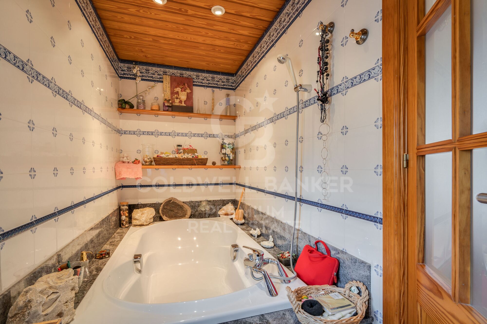 Espacio y Serenidad: Una Oportunidad Única en Can Mir - Castellnou