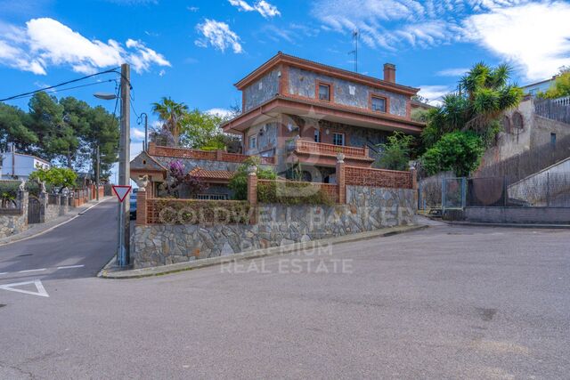 Raum und Gelassenheit: eine einzigartige Gelegenheit in Can Mir - Castellnou