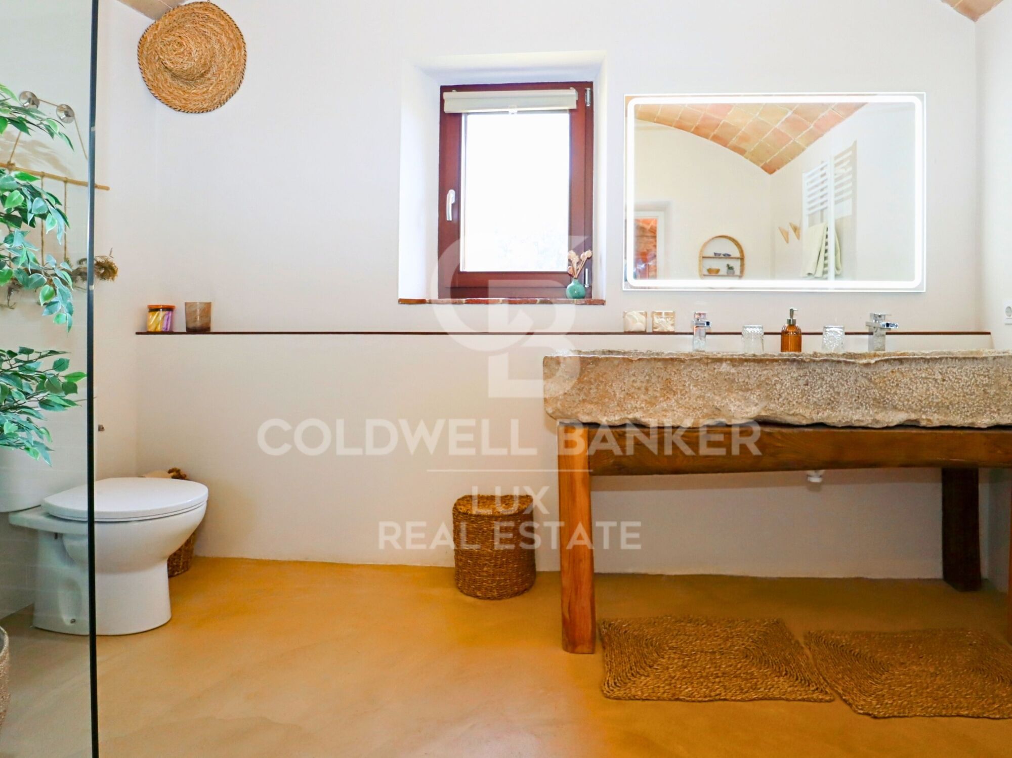 Magnifique propriété nichée à Montnegre au nord de l'Espagne