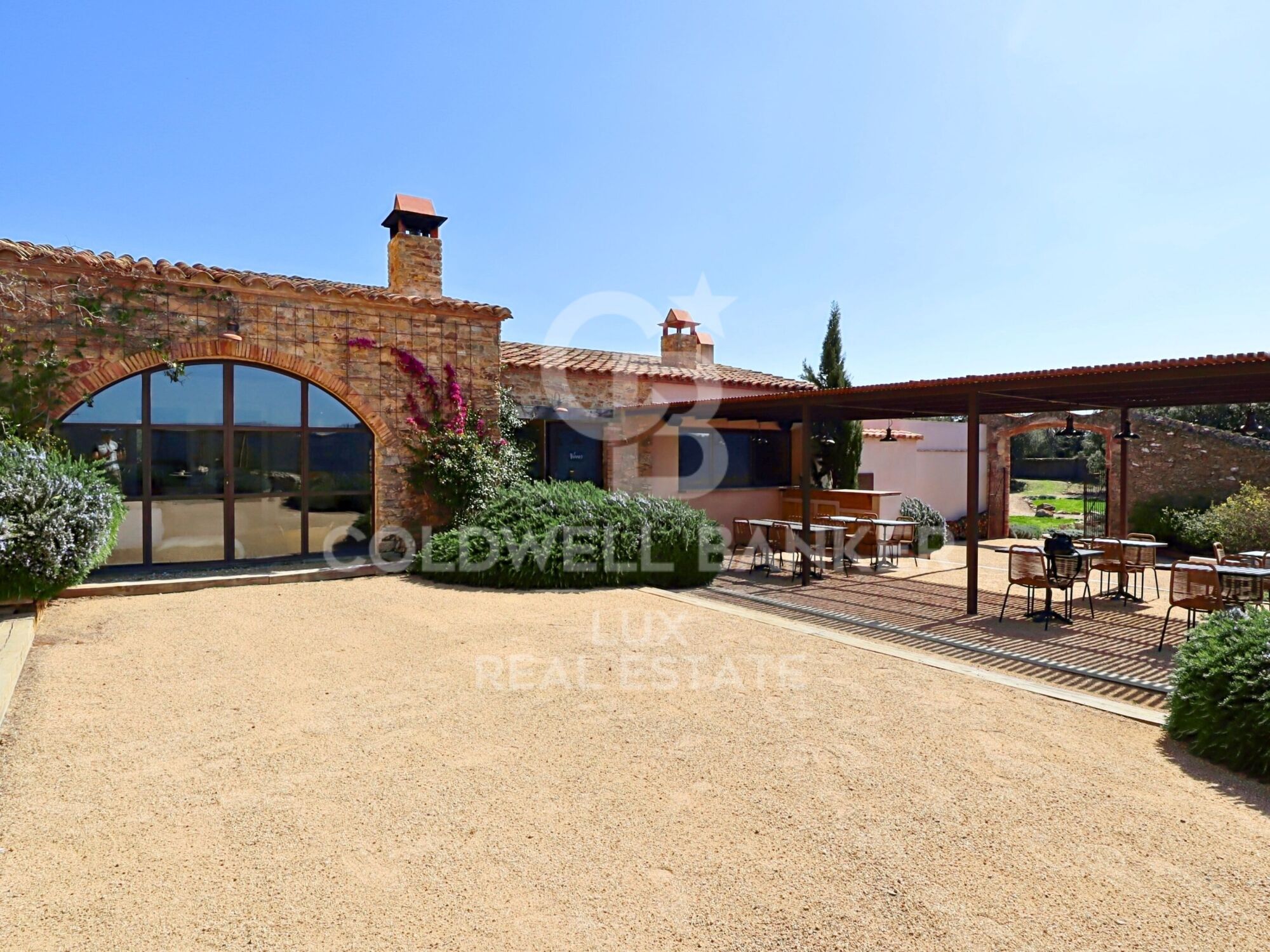 Magnifique propriété nichée à Montnegre au nord de l'Espagne