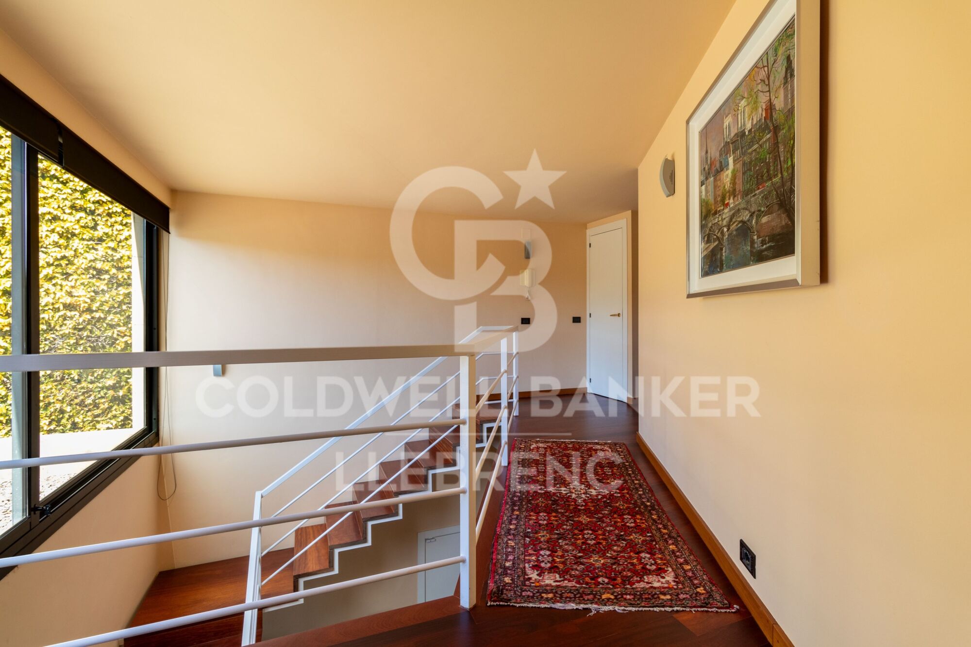 Espectacular casa de diseño en venta en Vallvidrera con jardín y piscina