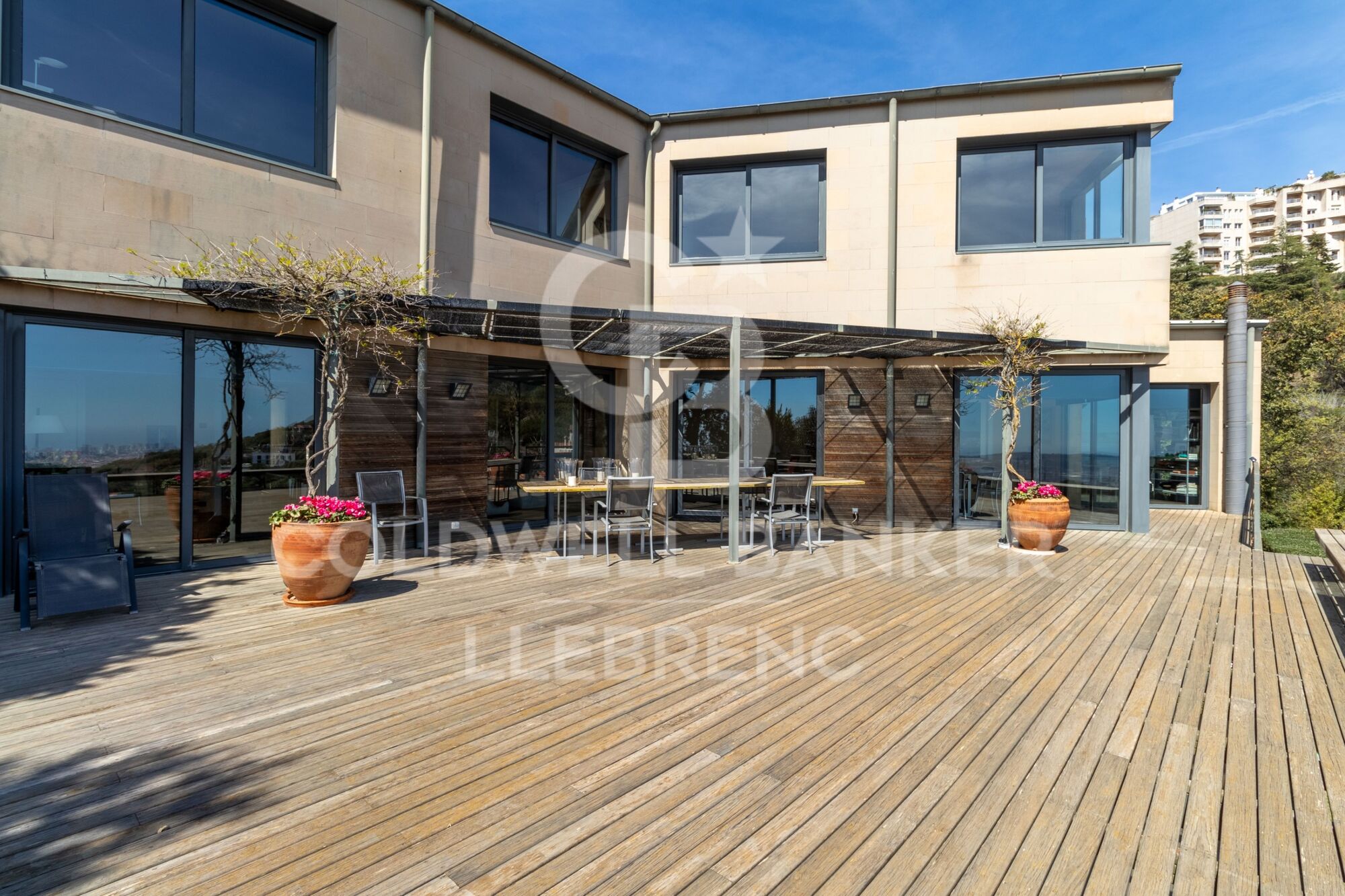 Superbe maison design à vendre à Vallvidrera avec jardin et piscine