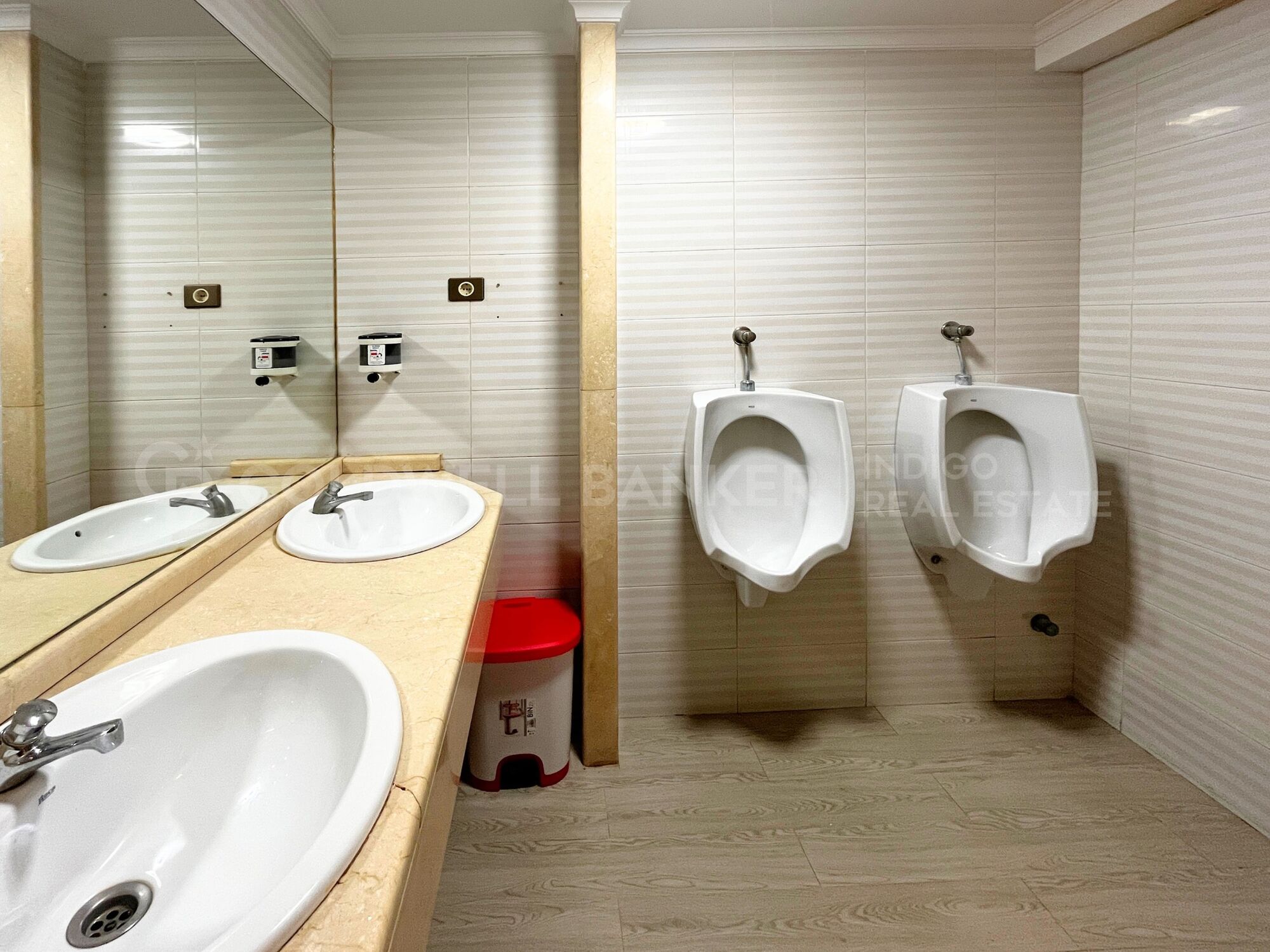 Local a pie de playa en Panxon, Nigrán