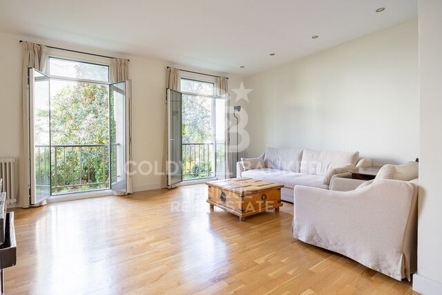 Flat for sale with private garden in Recoletos, Barrio Salamanca, Madrid.