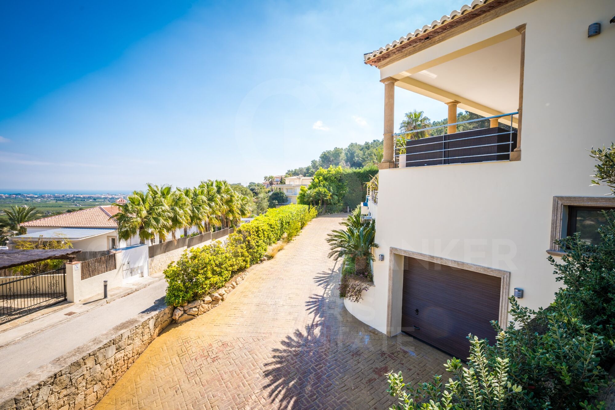 ORCHID HOUSE with incredible view