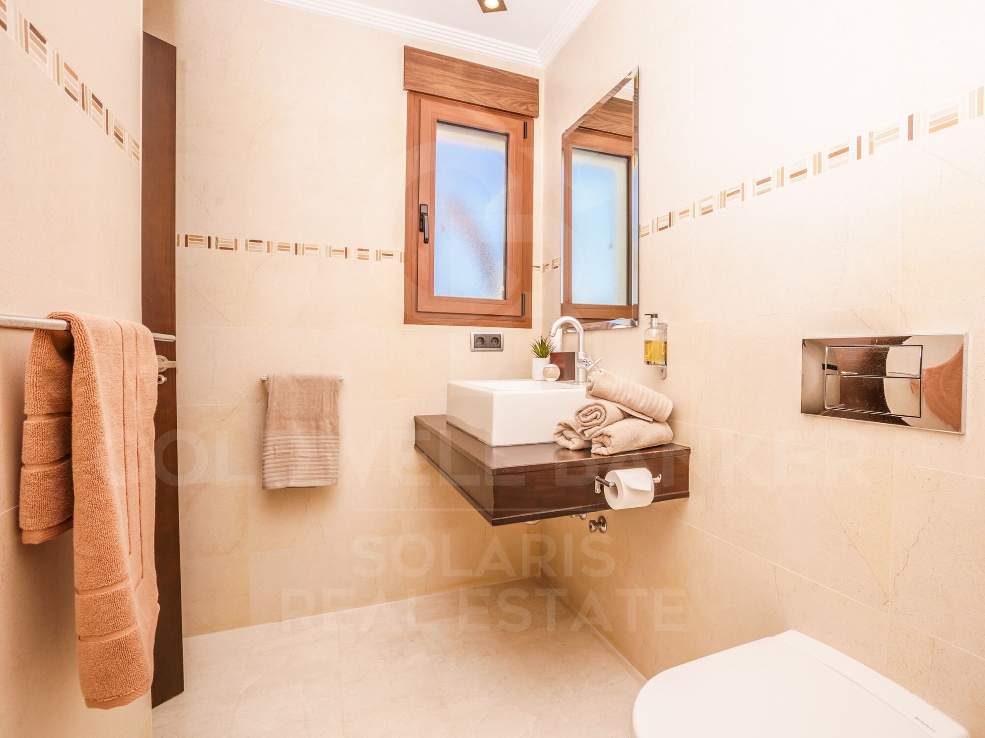 ORCHID HOUSE with incredible view