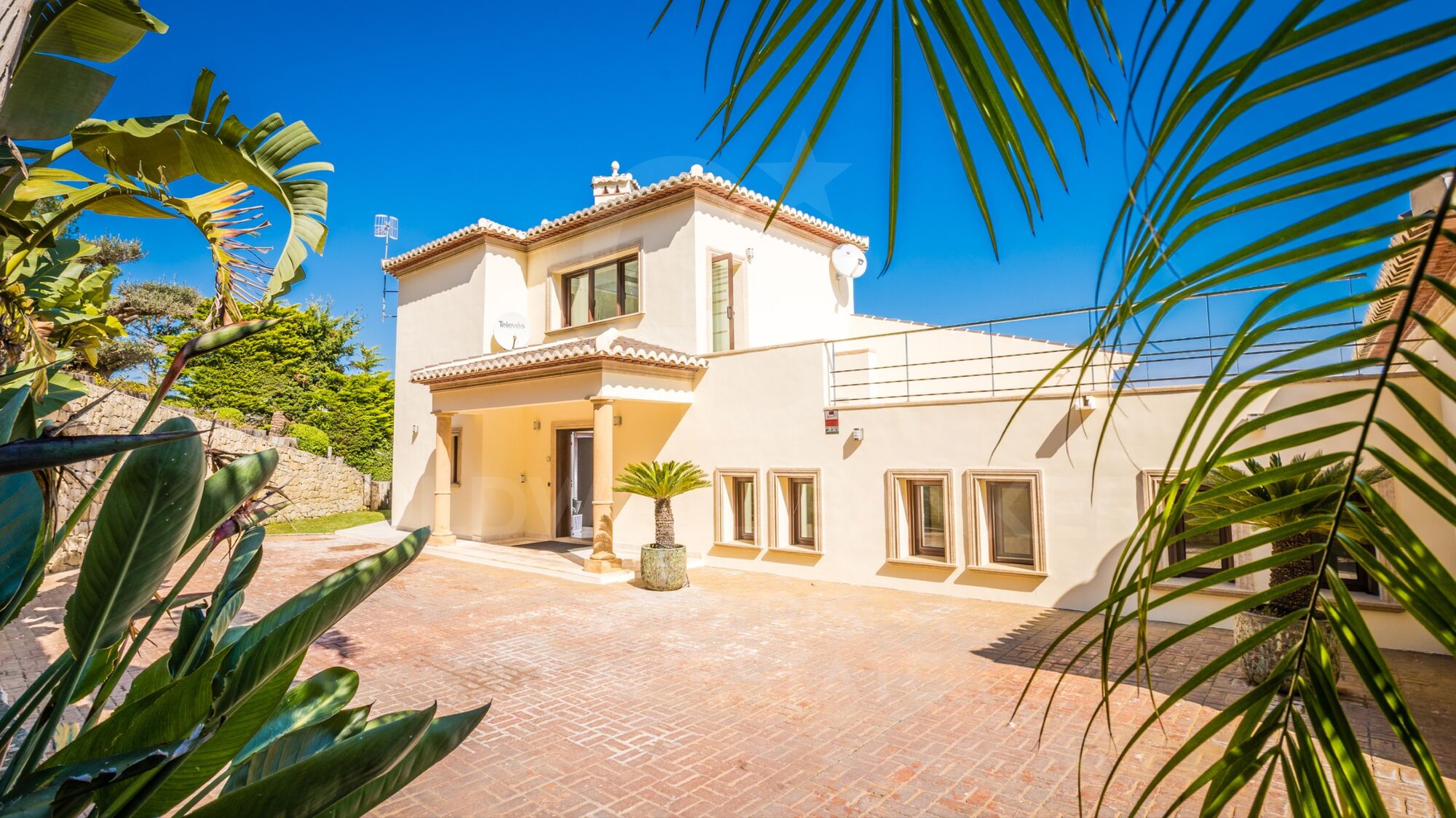 ORCHIDEENHAUS mit unglaublicher Aussicht