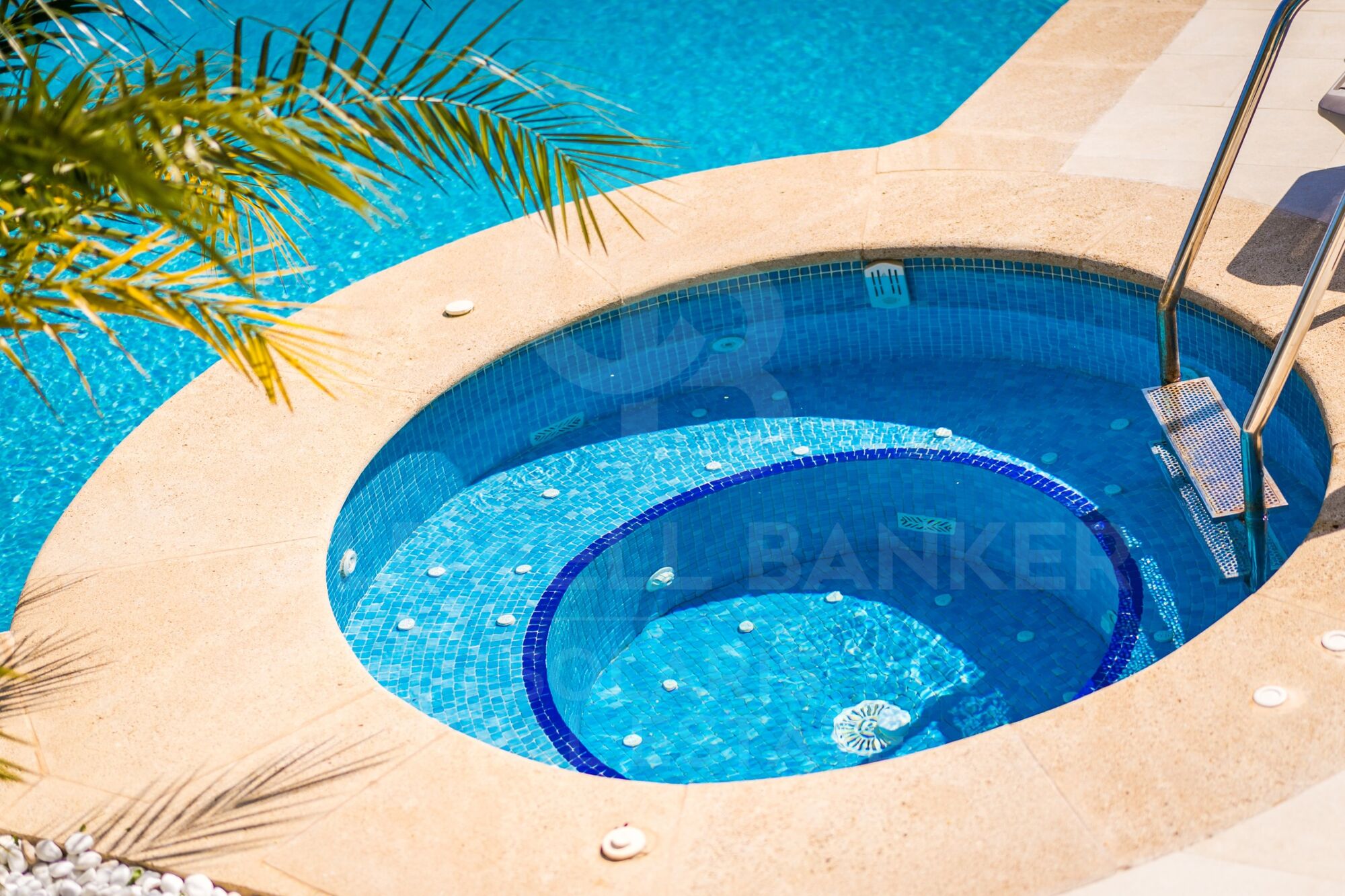 ORCHIDEENHAUS mit unglaublicher Aussicht