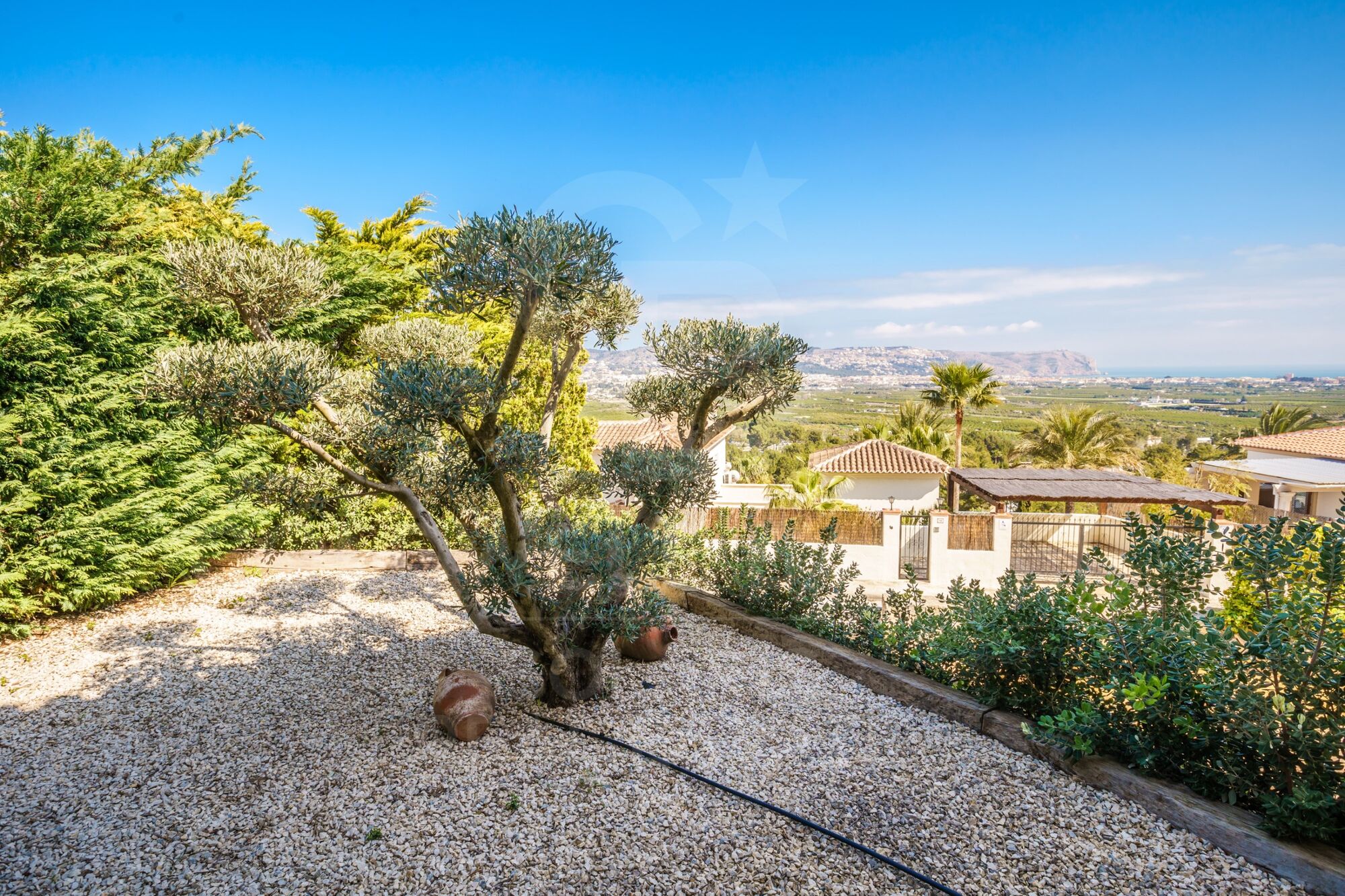 MAISON D'ORCHIDÉE avec vue incroyable