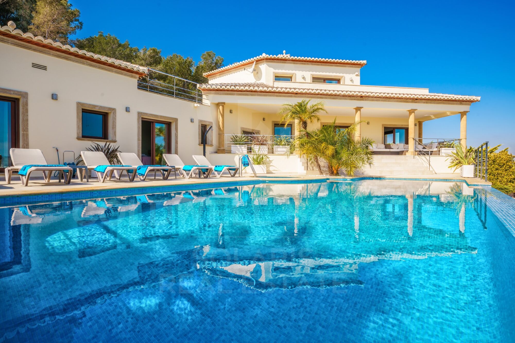 ORCHID HOUSE with incredible view