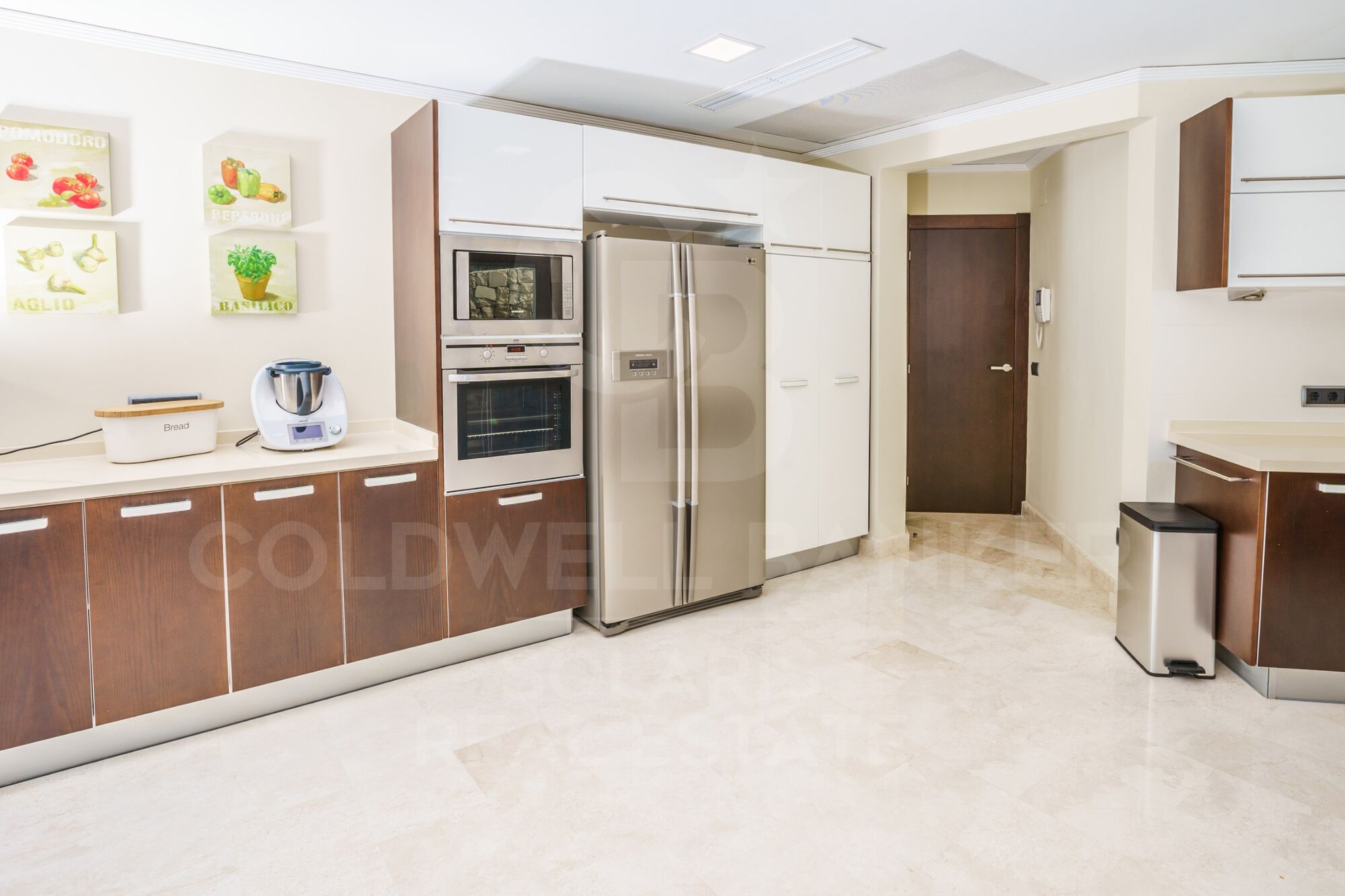 ORCHID HOUSE with incredible view