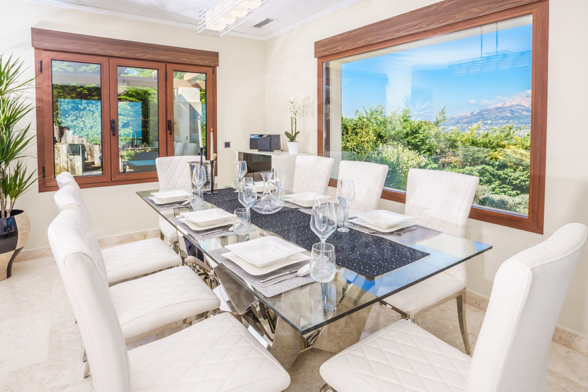 CASA ORQUÍDEA con increíbles vistas