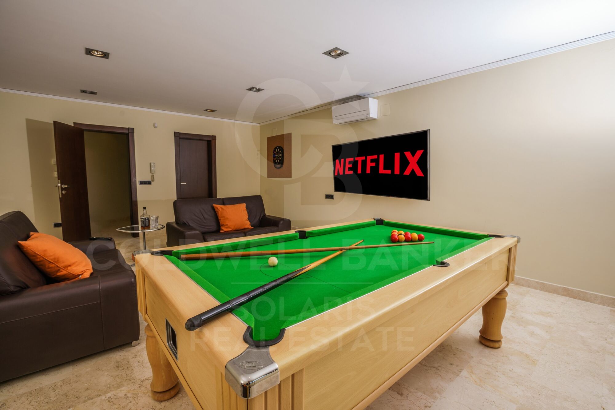 ORCHIDEENHAUS mit unglaublicher Aussicht