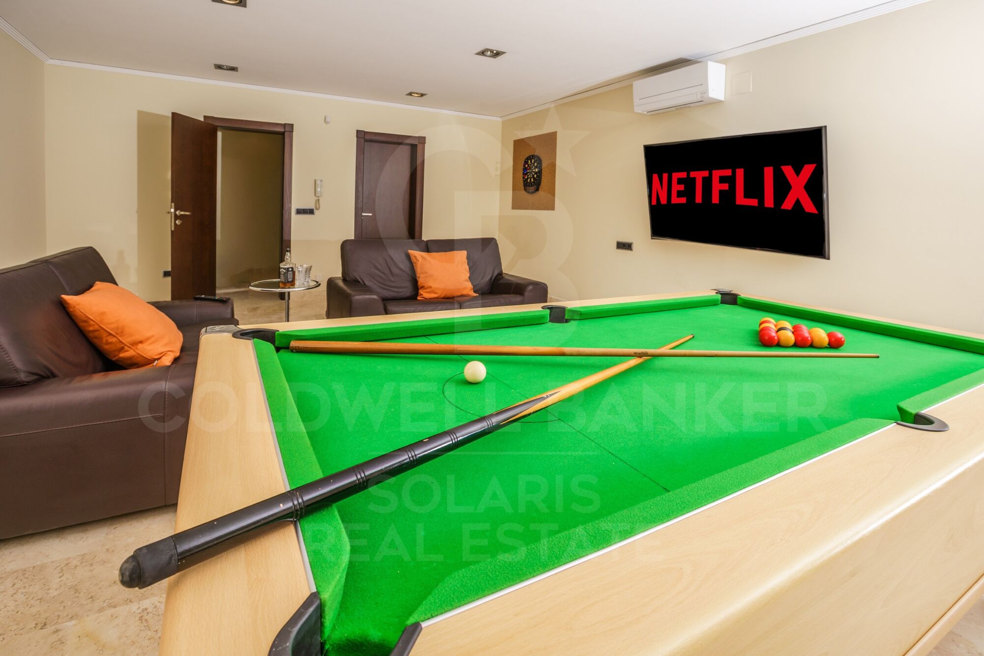 ORCHIDEENHAUS mit unglaublicher Aussicht