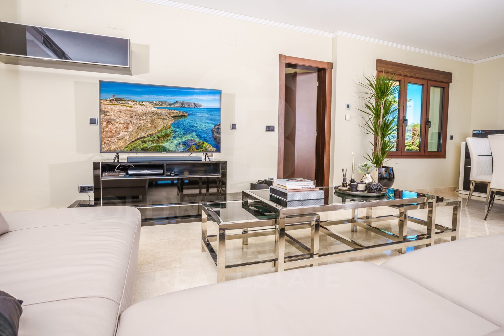 ORCHID HOUSE with incredible view