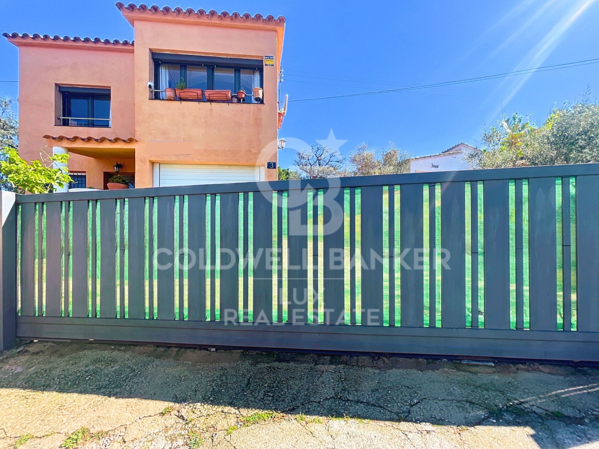 Casa con vistas al mar y a 500m del centro de Roses