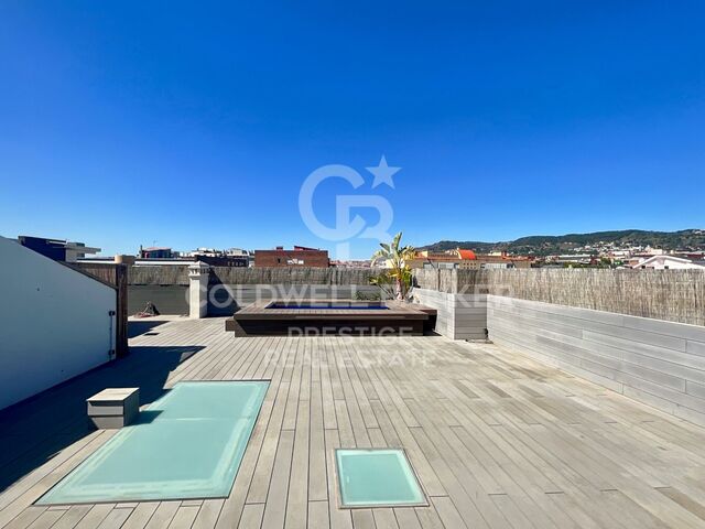 Luxury penthouse for rent in the Turó Parc area.
