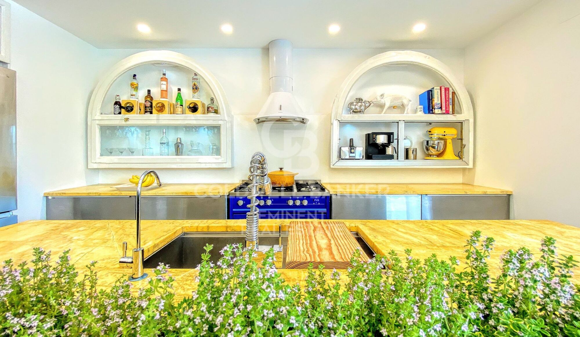 Magnifique maison d'angle à quelques mètres de la plage
