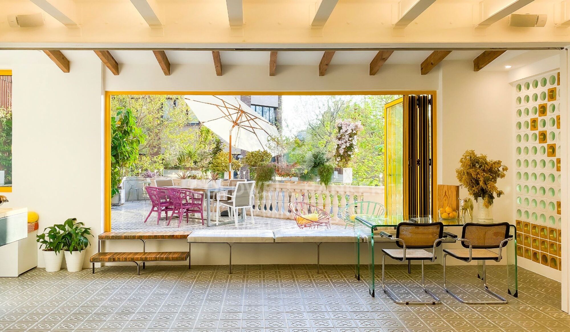 Magnifique maison d'angle à quelques mètres de la plage