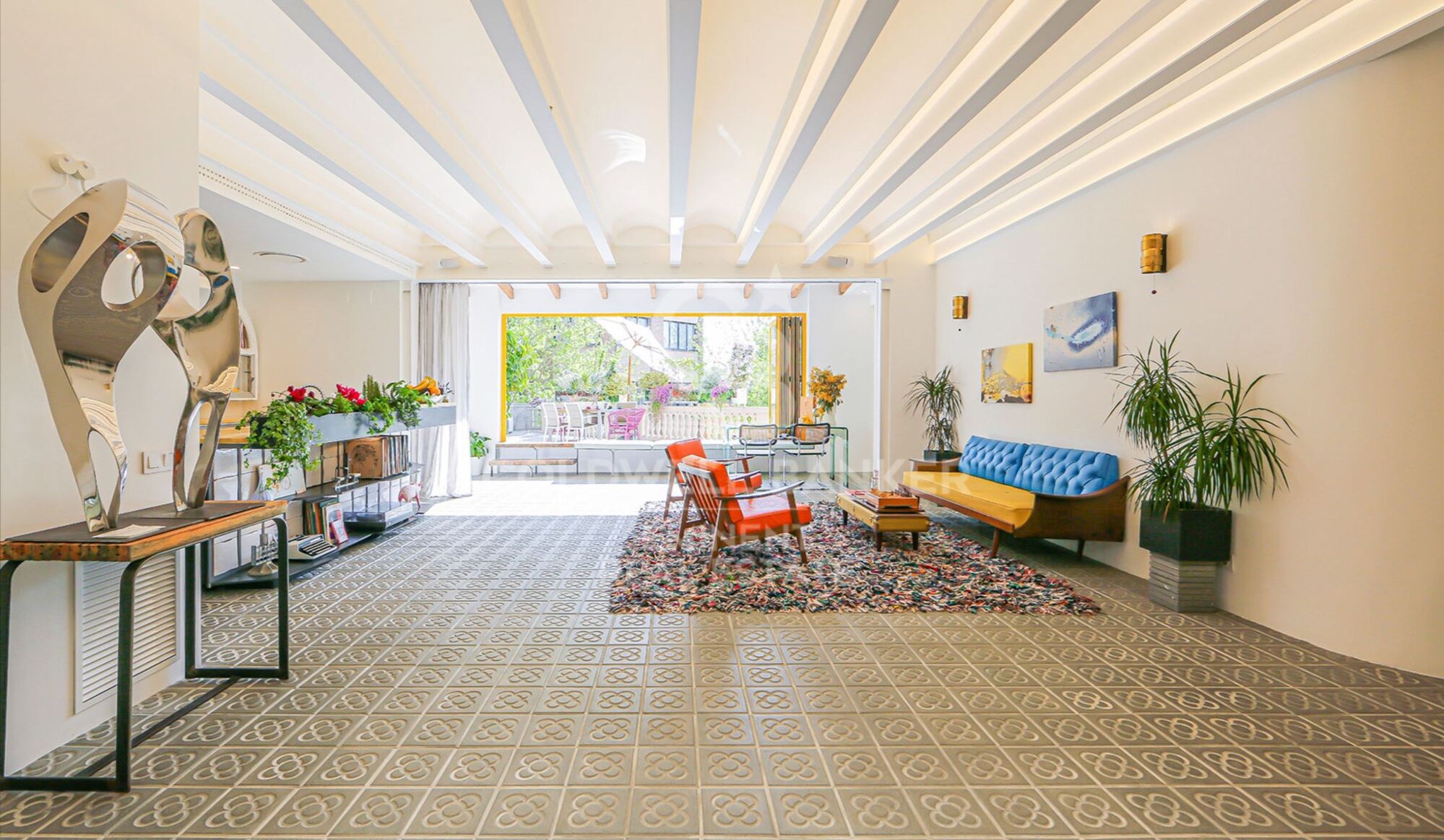Magnifique maison d'angle à quelques mètres de la plage