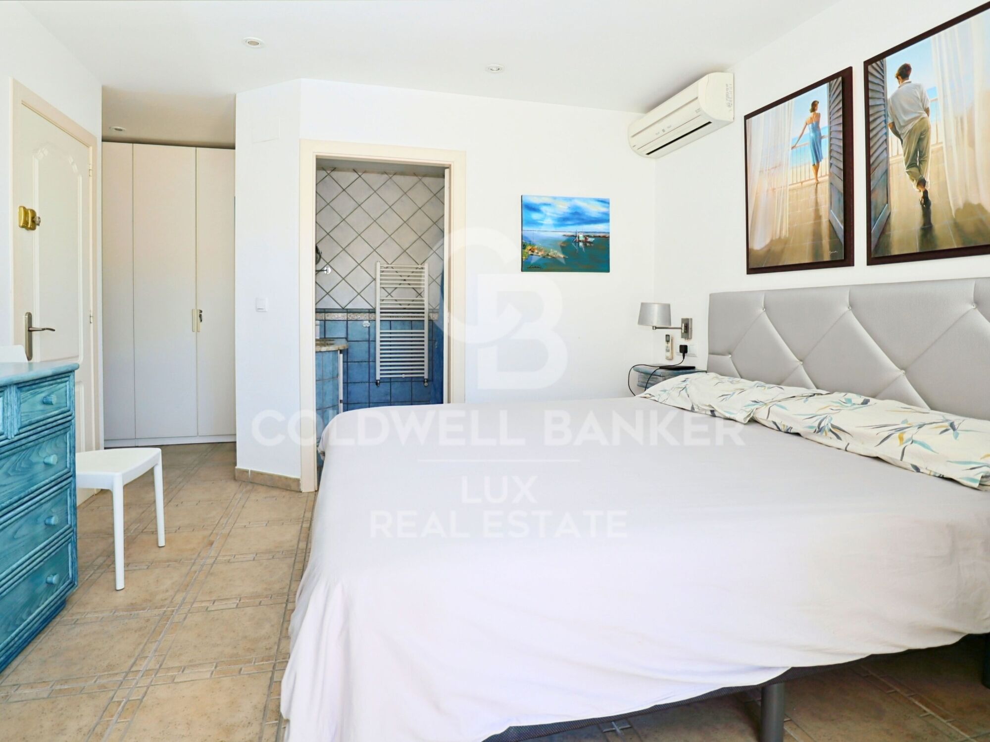 One-storey house with swimming pool sold furnished and equipped in Empuriabrava