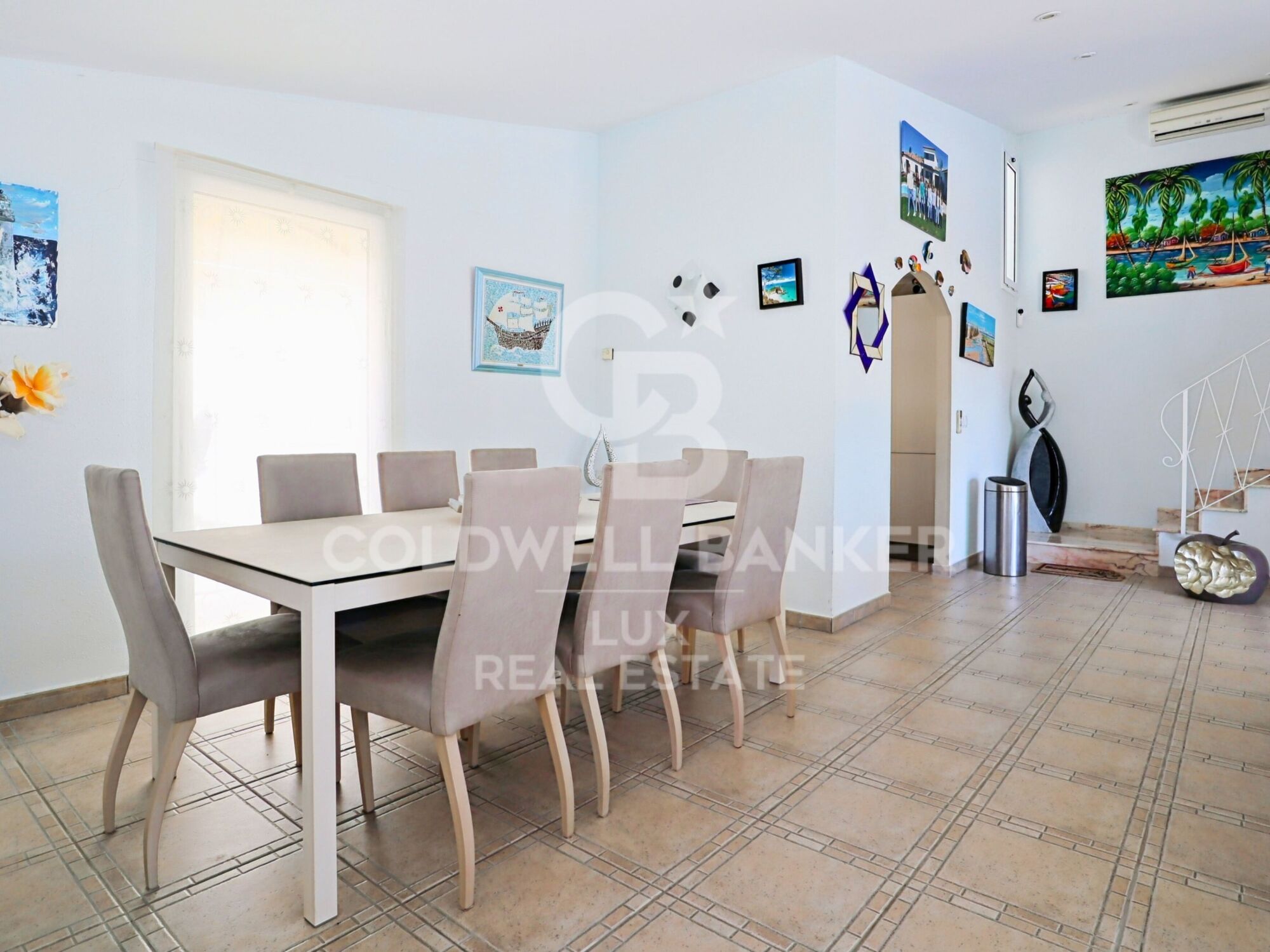 One-storey house with swimming pool sold furnished and equipped in Empuriabrava