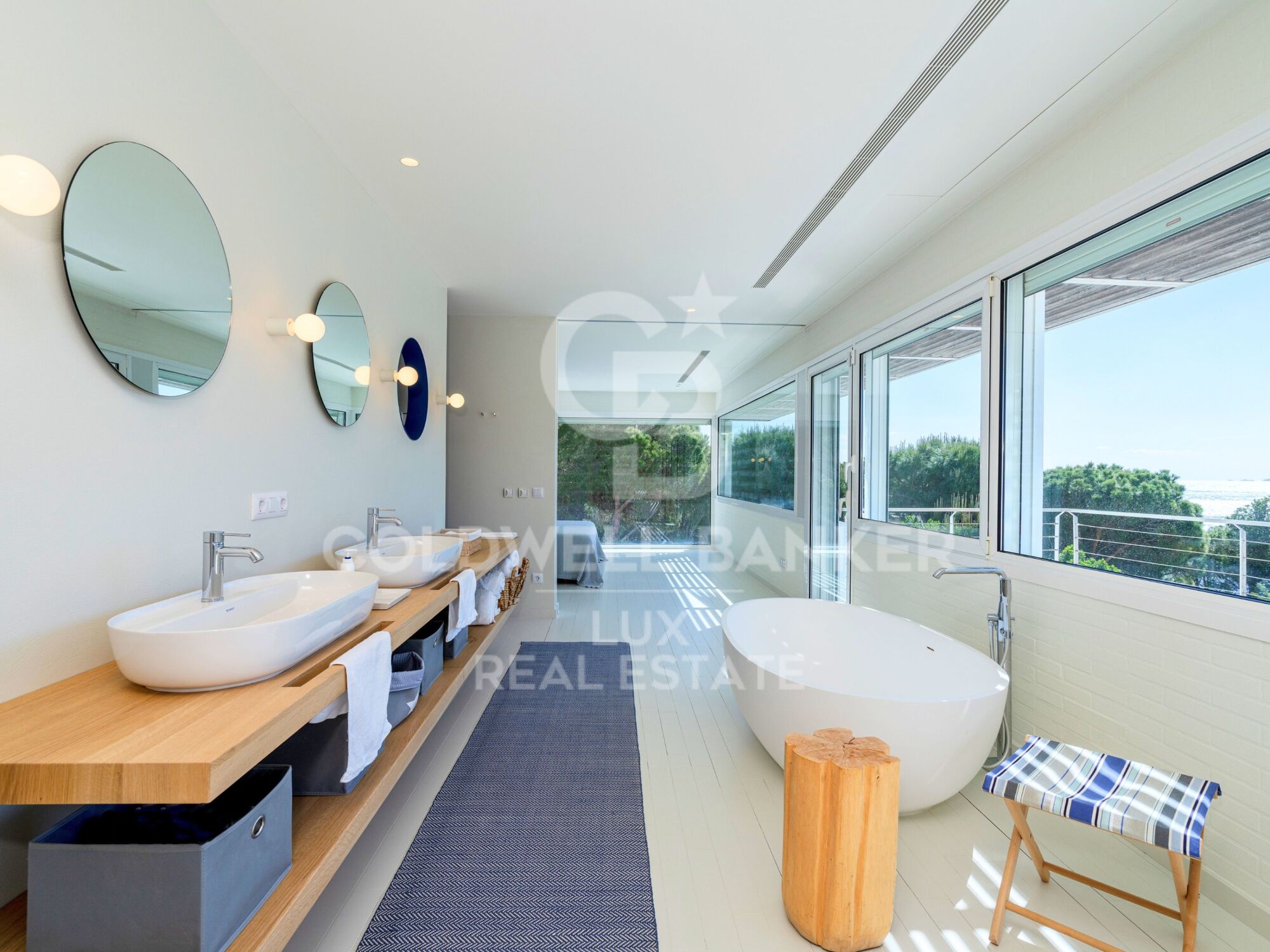 Luxury waterfront property on the Costa Brava