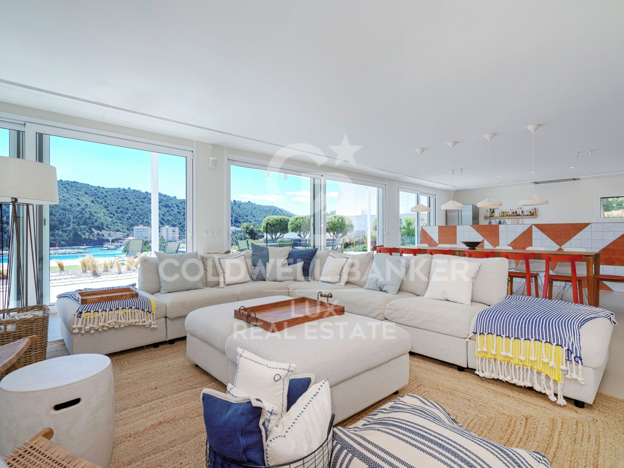 Luxury waterfront property on the Costa Brava