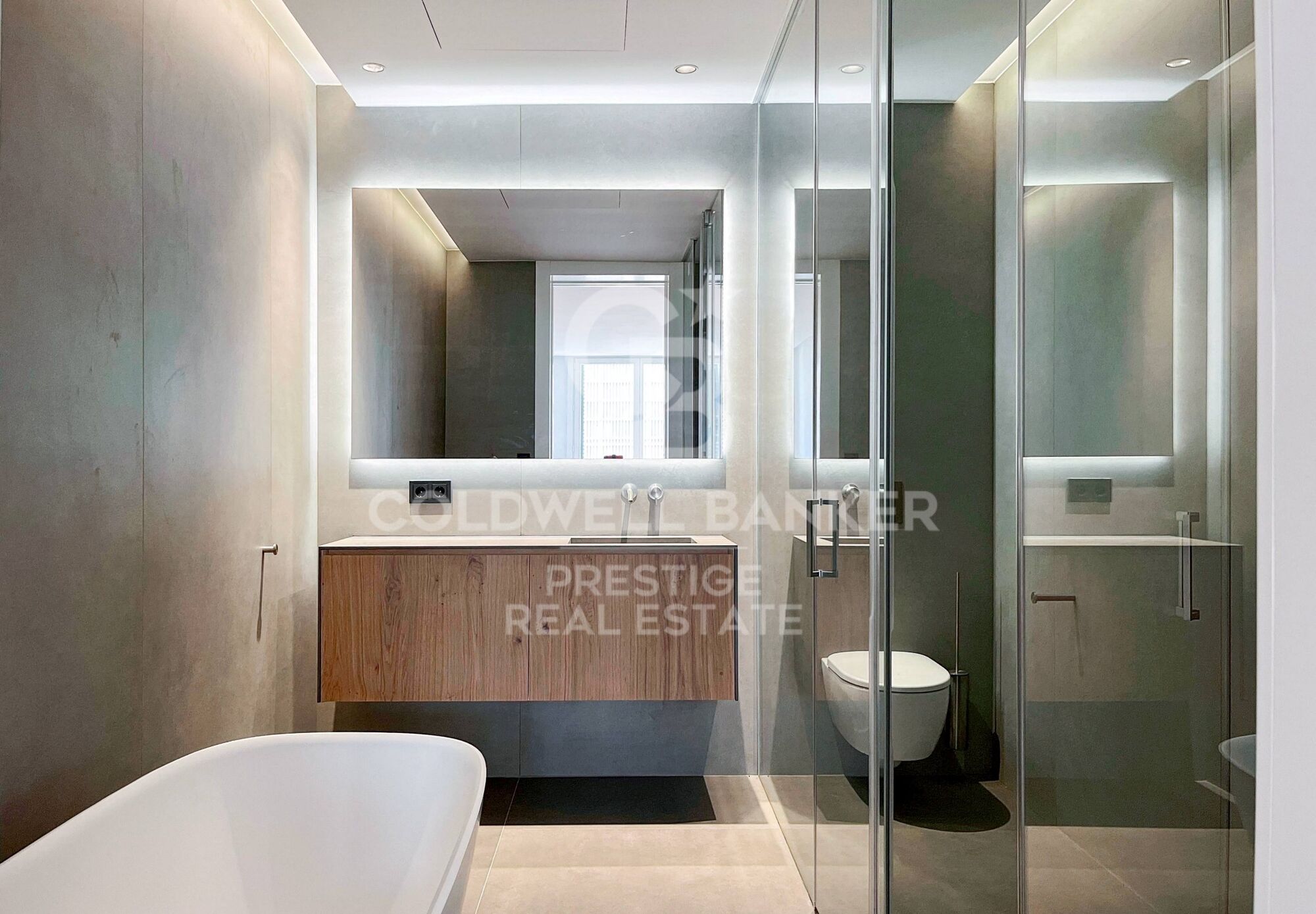 Appartement à vendre de 4 chambres avec balcon