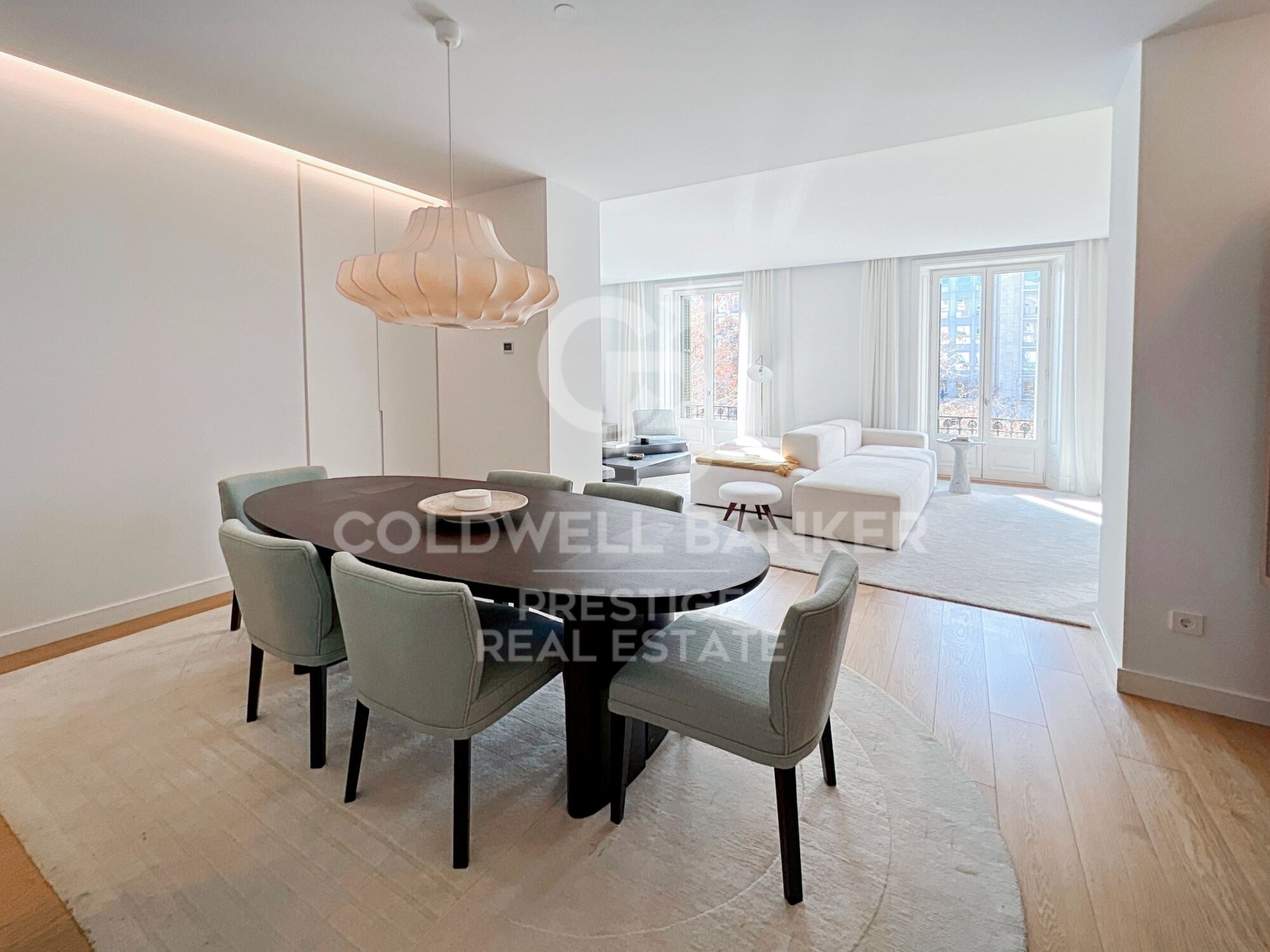 Appartement à vendre de 4 chambres avec balcon