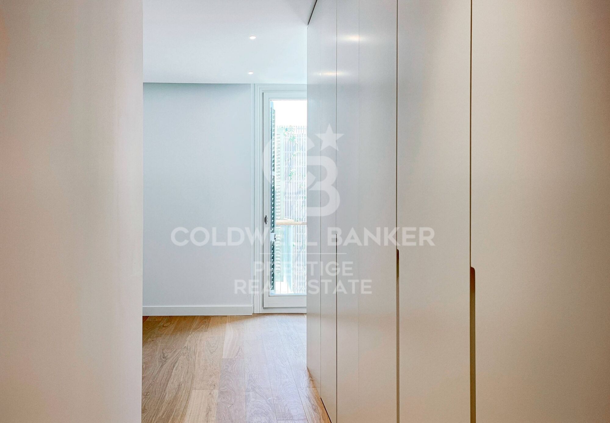 Appartement à vendre de 4 chambres avec balcon