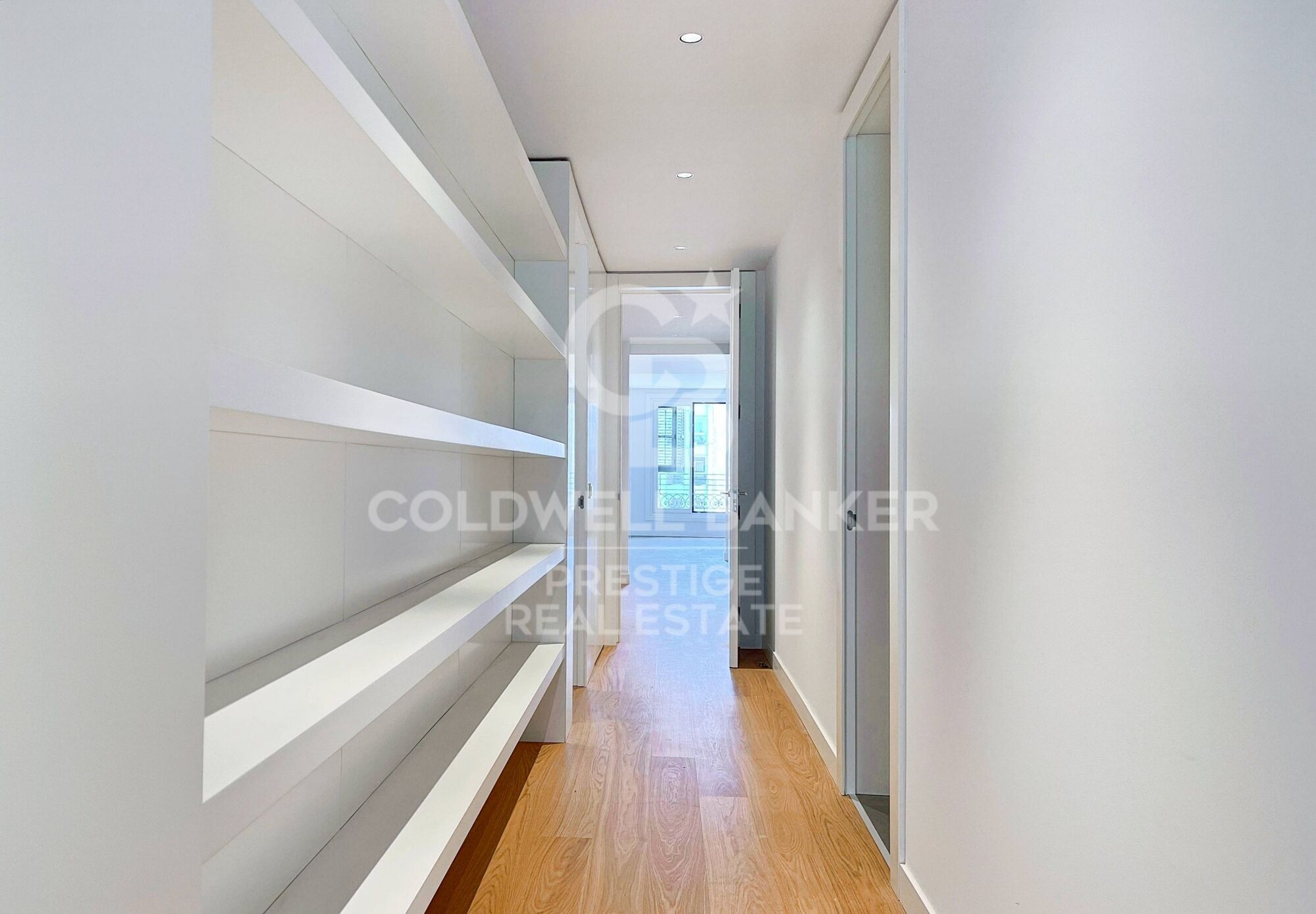 Appartement à vendre de 4 chambres avec balcon