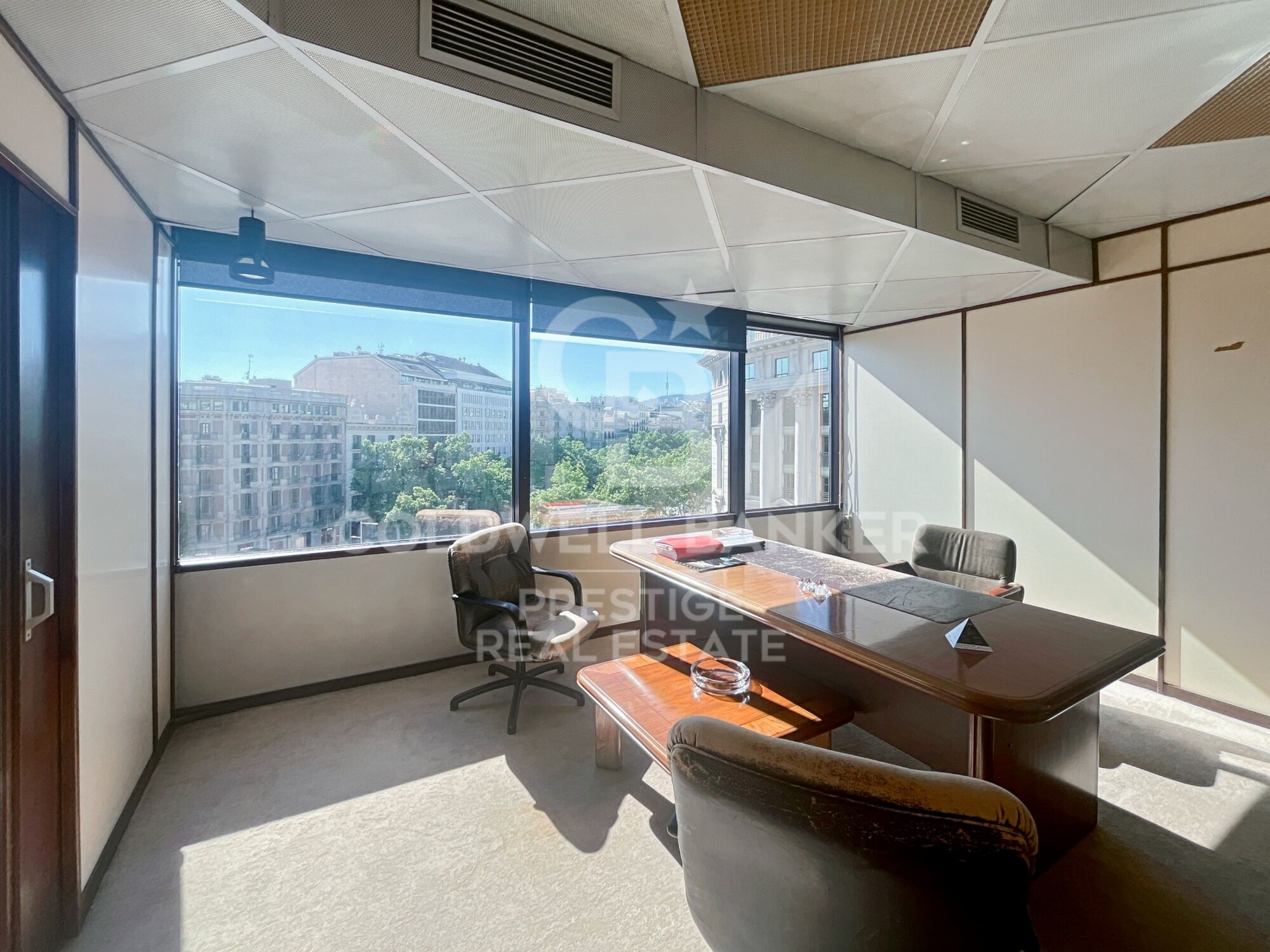 For sale representative office with views on Paseo de Gracia