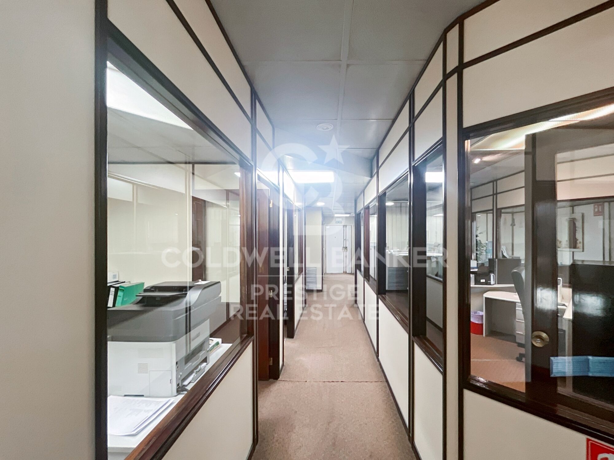 A vendre bureau de représentation avec vue sur le Paseo de Gracia.