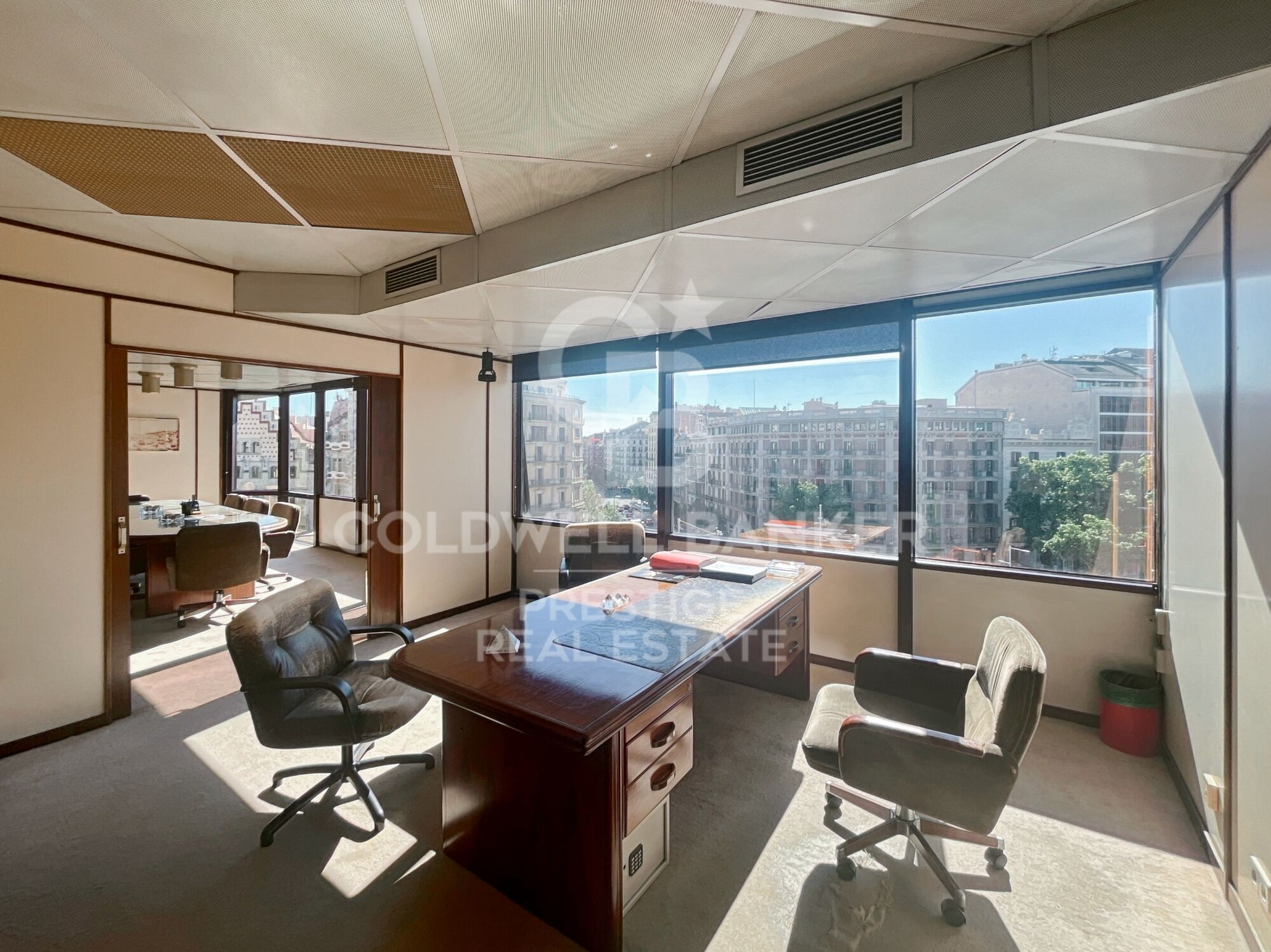 En venta oficina de representación con vistas en Paseo de Gracia