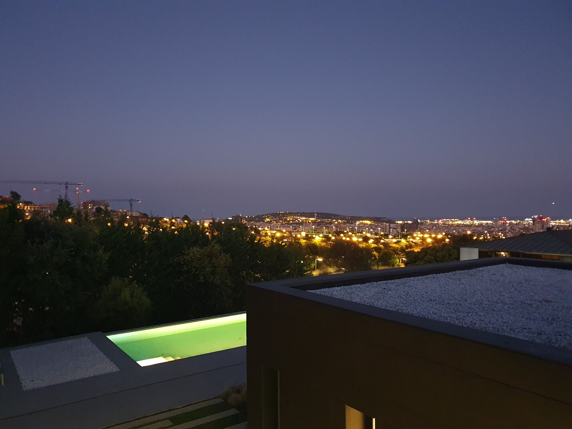 House with infinity pool and movie theater in prestigious residential area
