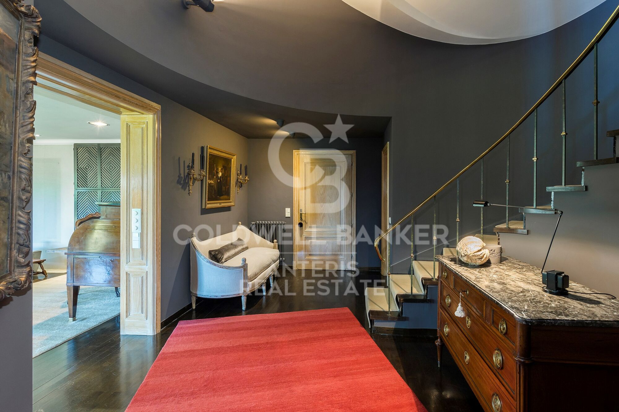 Wonderful villa with green areas in prestigious Pedralbes