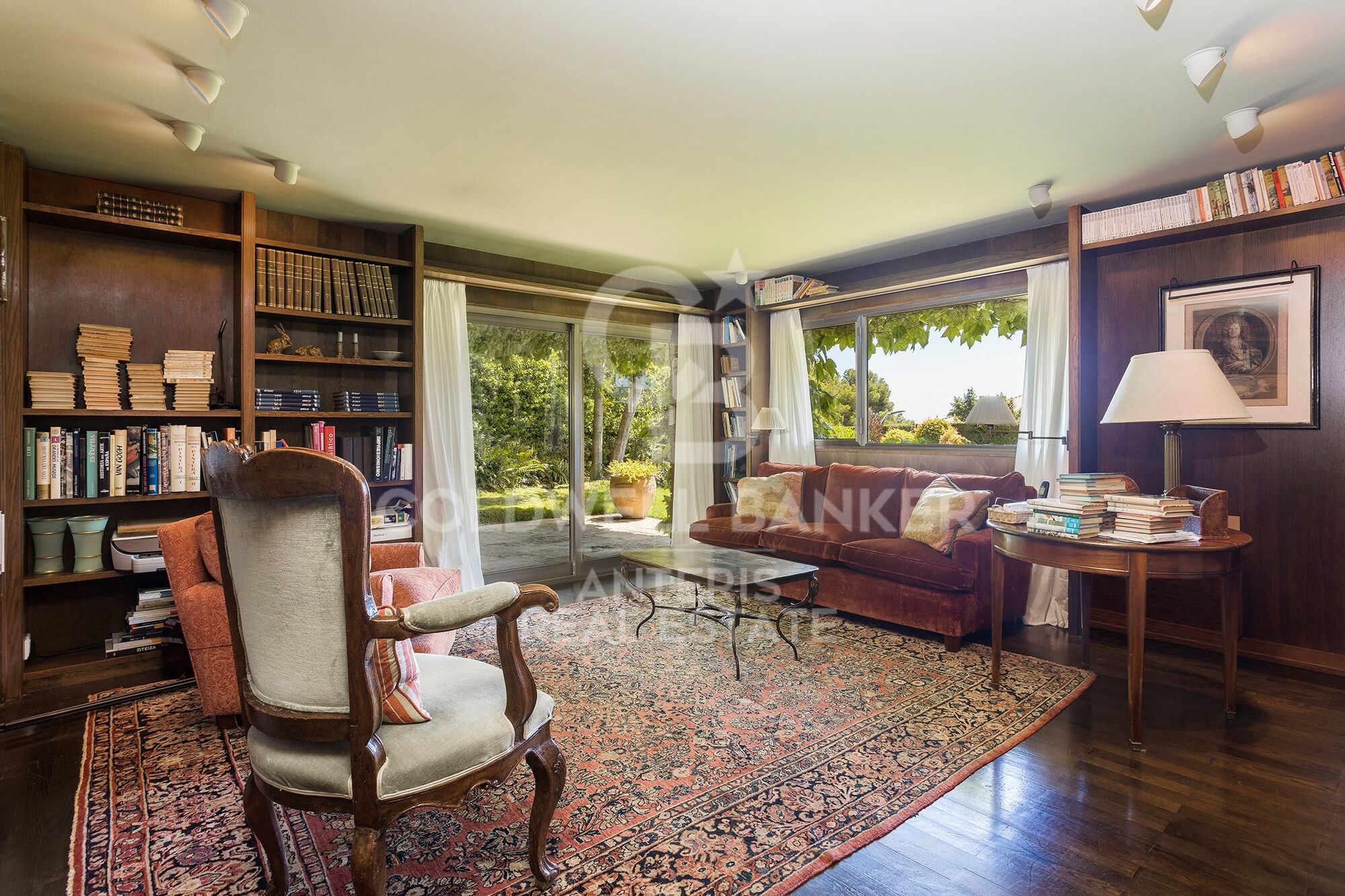 Wonderful villa with green areas in prestigious Pedralbes